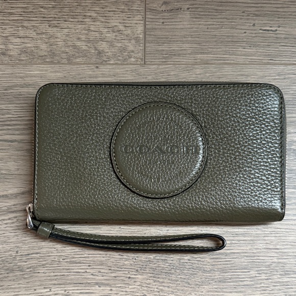 Coach Leather Dempsey Large Phone Wallet - Picture 1 of 5